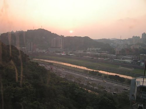 纜車上看景美溪
